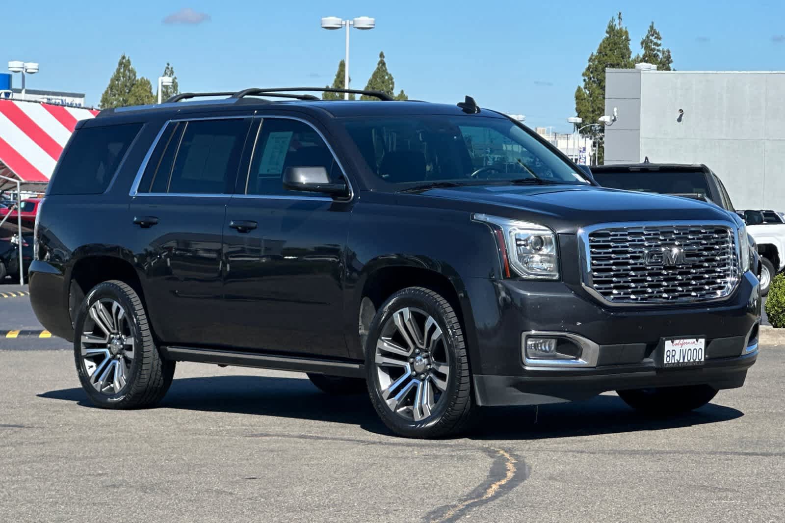 Used 2020 GMC Yukon Denali w/ Denali Premium Package AWD/4WD image 5