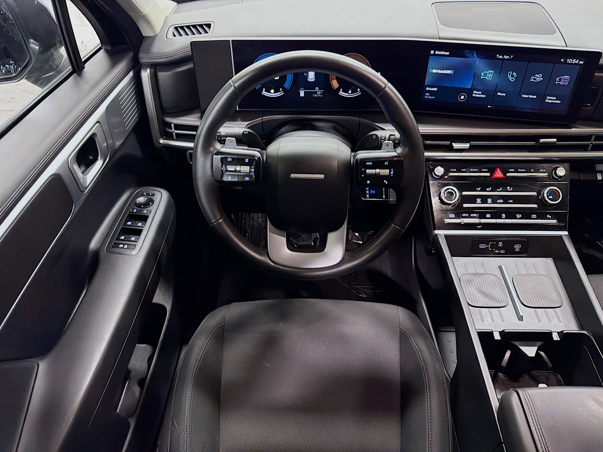 Used 2025 Hyundai Santa Fe SE AWD/4WD image 16