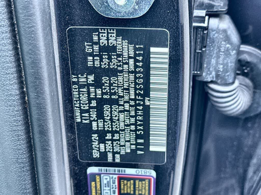 Certified 2025 Kia Sorento EX w/ Panoramic Sunroof Package FWD image 29