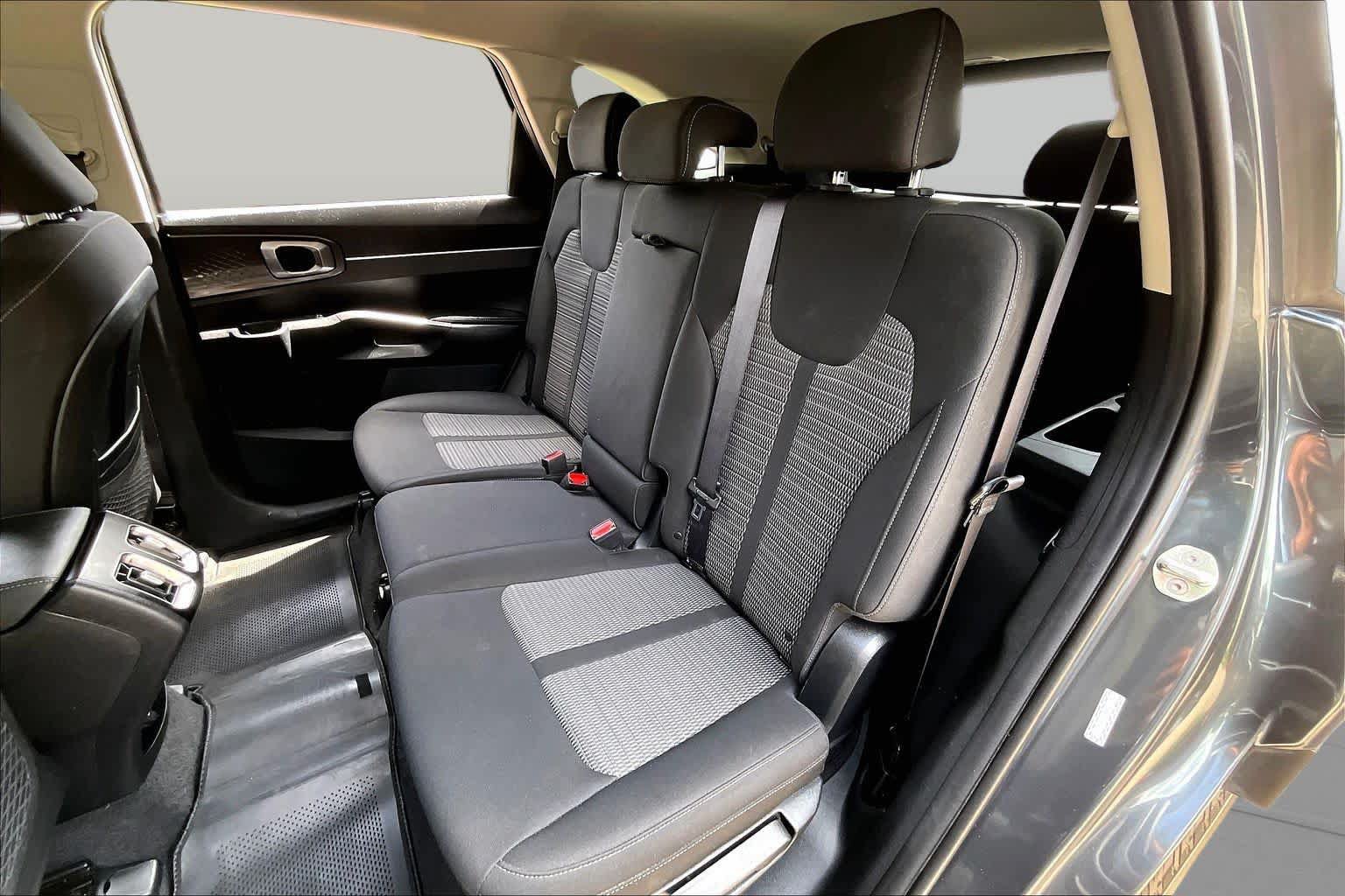 Used 2023 Kia Sorento LX FWD image 20