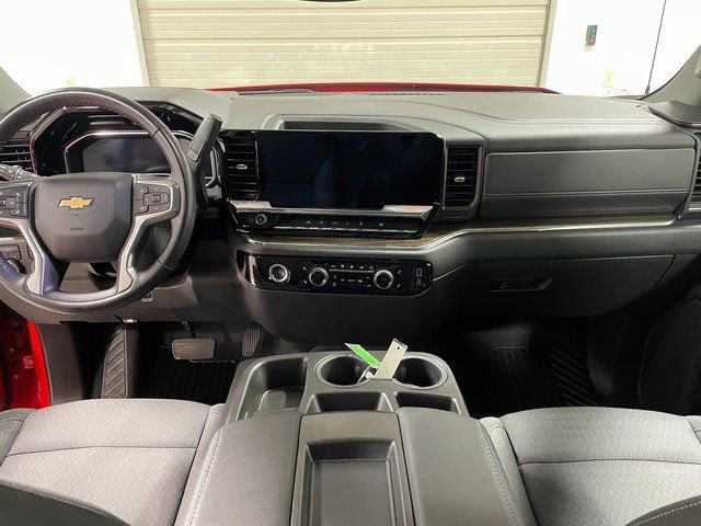 Used 2023 Chevrolet Silverado 1500 LT AWD/4WD image 13
