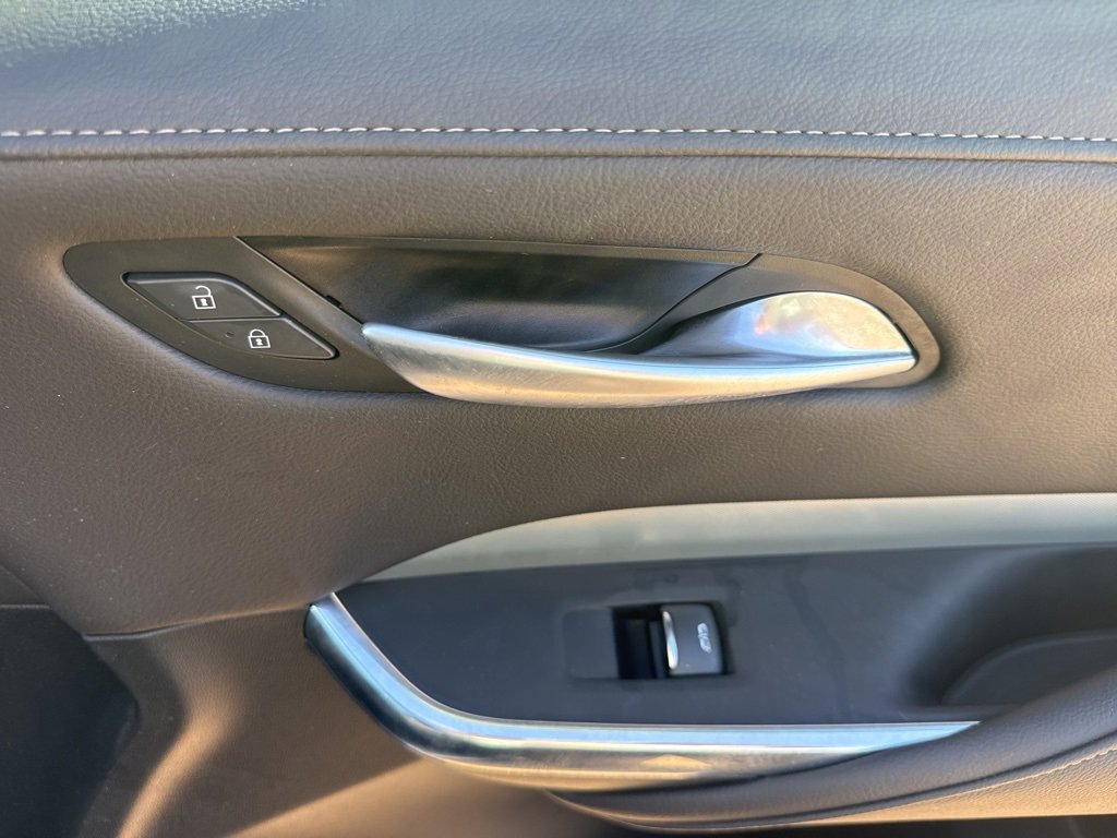 Used 2023 Cadillac XT4 Premium Luxury image 47