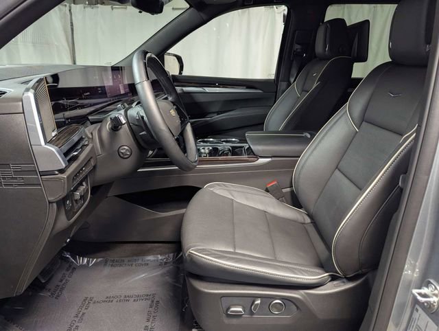 Used 2026 Cadillac Escalade Luxury image 12