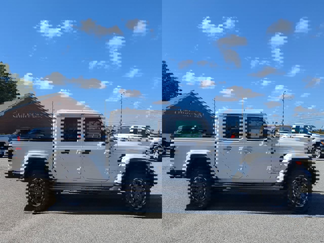 Certified 2021 Jeep Gladiator Overland w/ Popular Equipment Package image 2