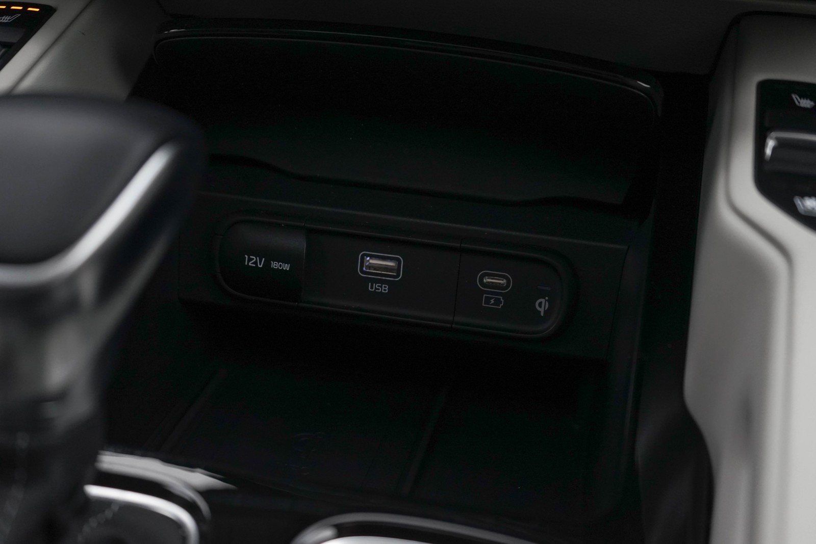 Used 2024 Kia Telluride SX image 16