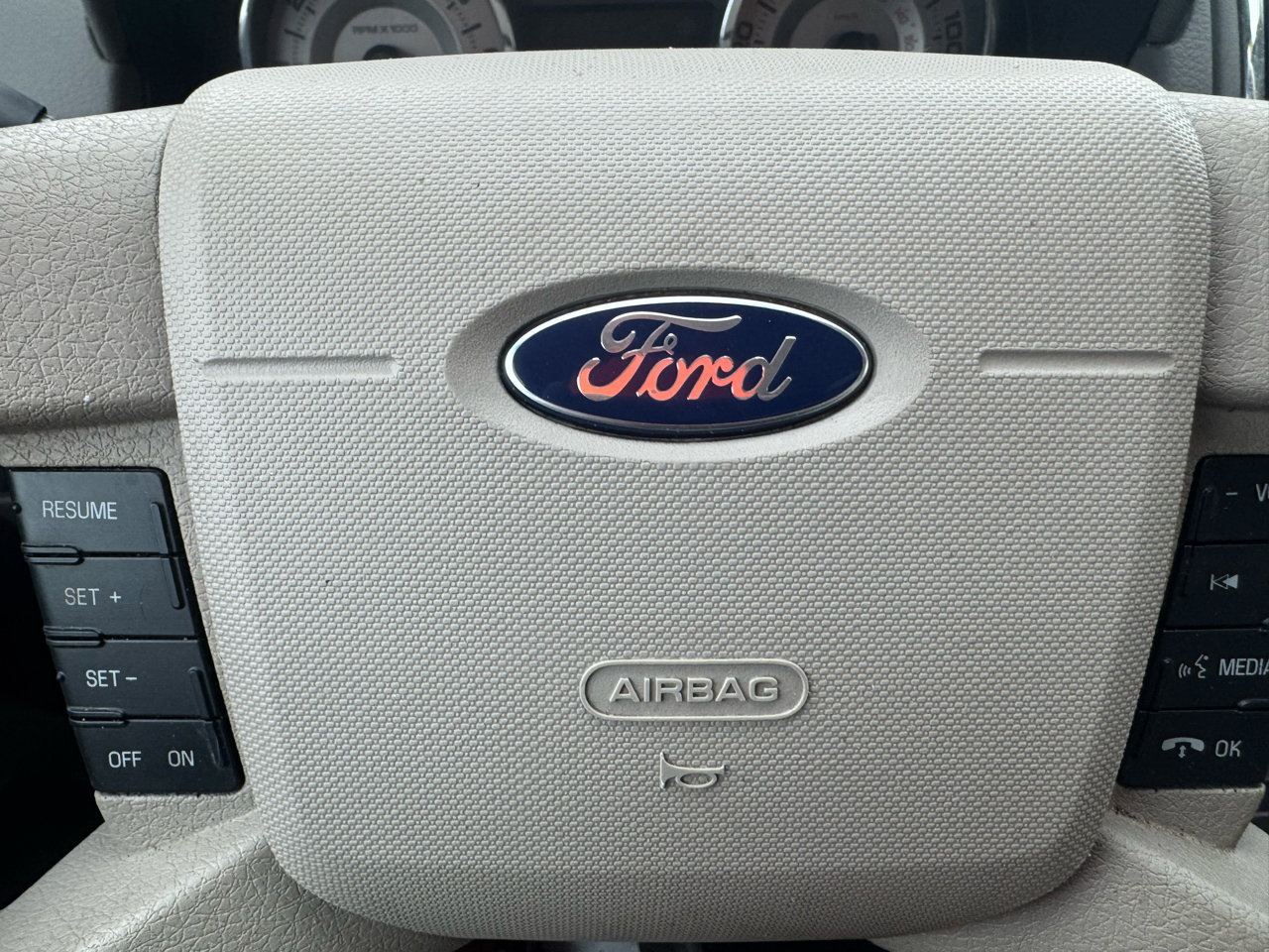 Used 2010 Ford Edge Limited image 20