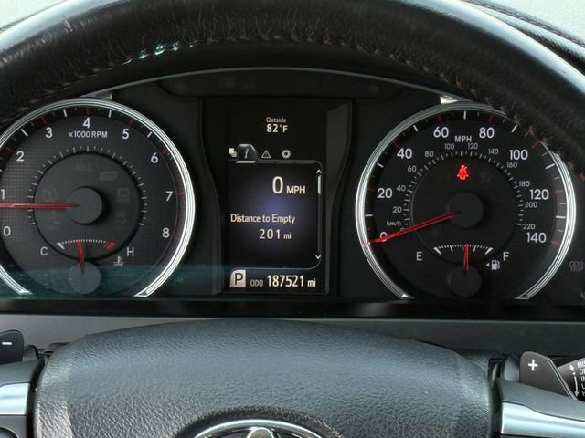 Used 2015 Toyota Camry SE FWD image 16