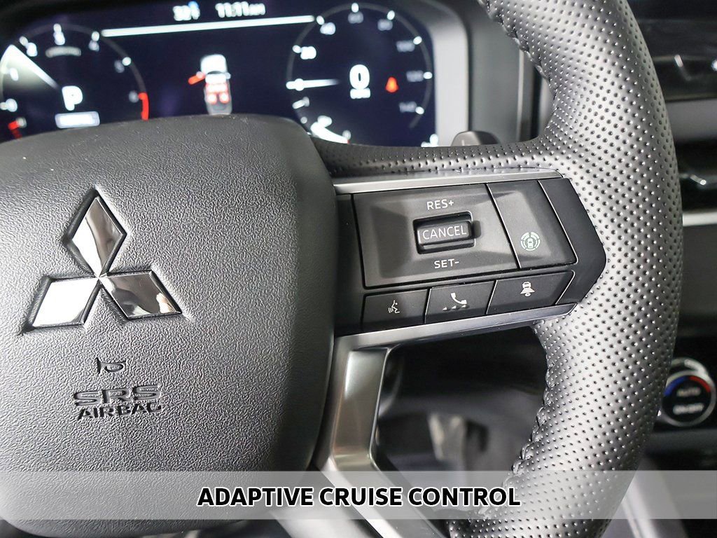 New 2026 Mitsubishi Outlander SE image 5