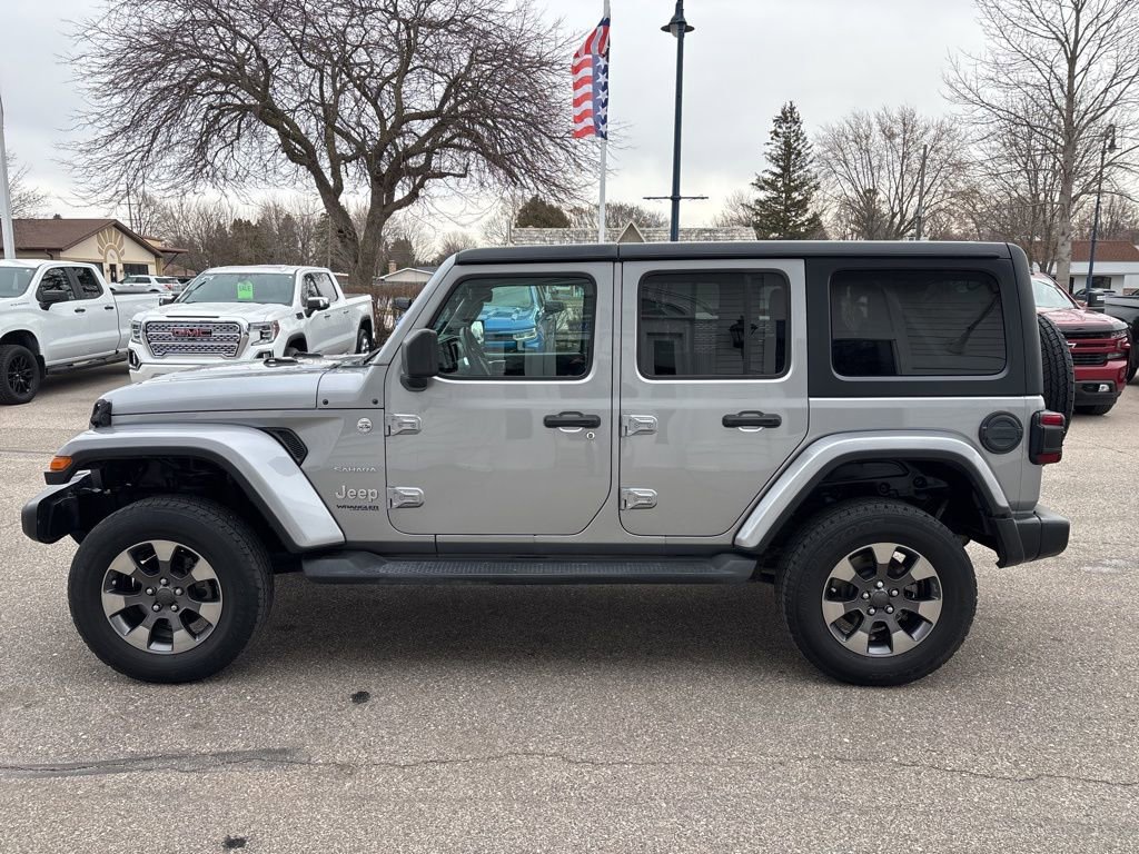 Used 2018 Jeep Wrangler Unlimited Sahara w/ Uconnect 4C Nav & Sound Group image 8