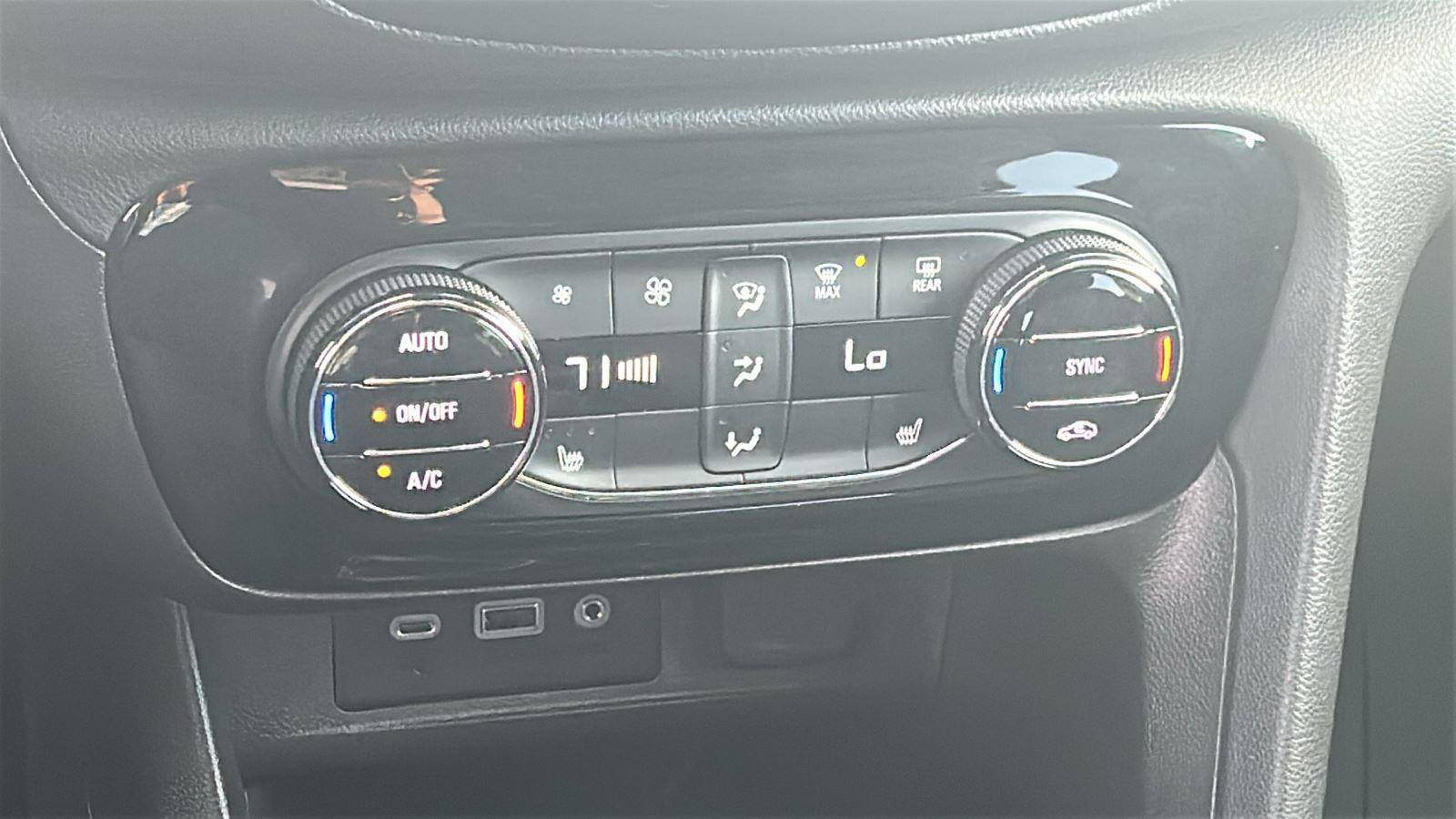 Certified 2023 Buick Encore GX Select w/ Safety Package II image 21