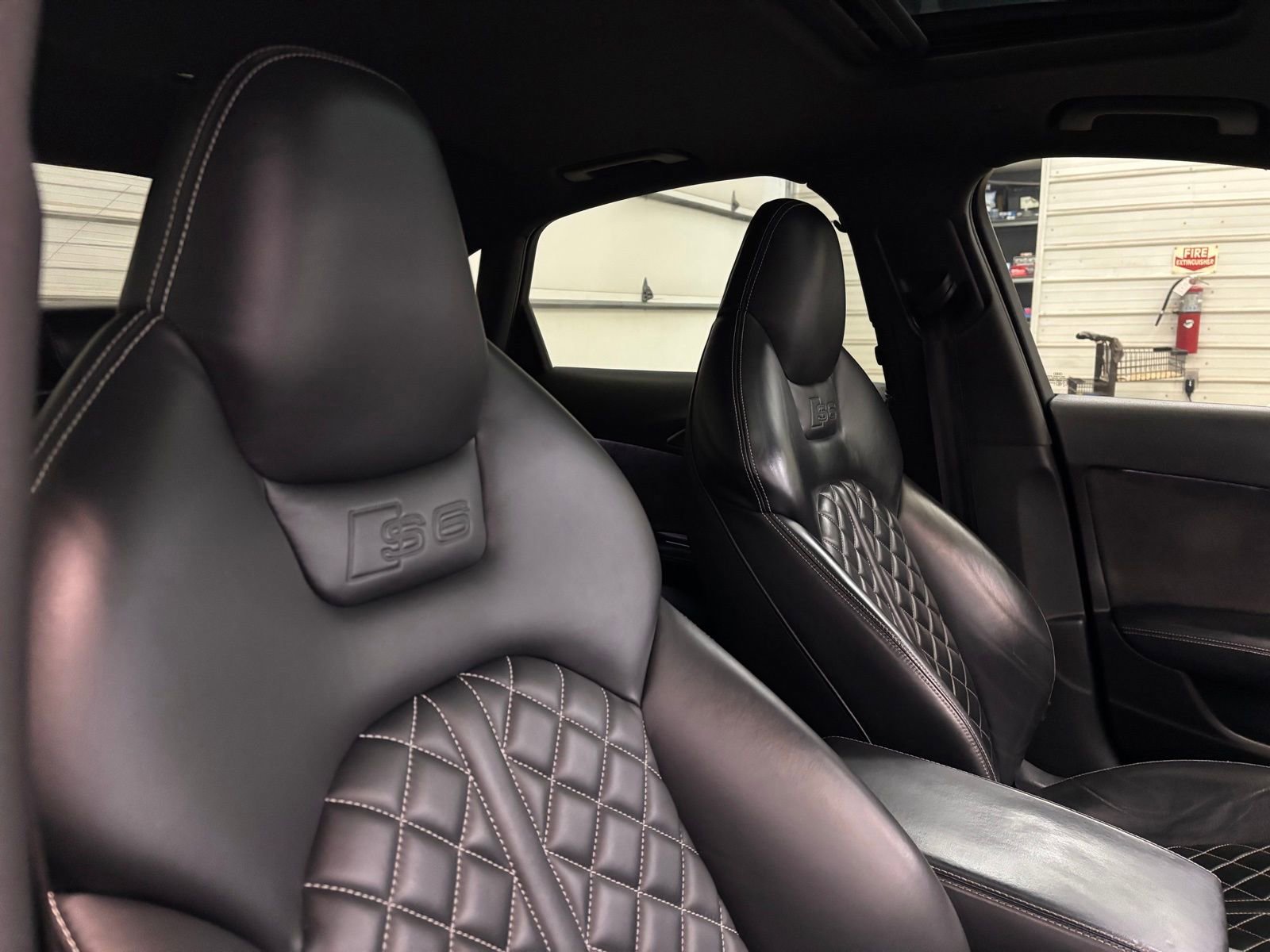 Used 2018 Audi S6 Premium Plus w/ S Sport Package image 29