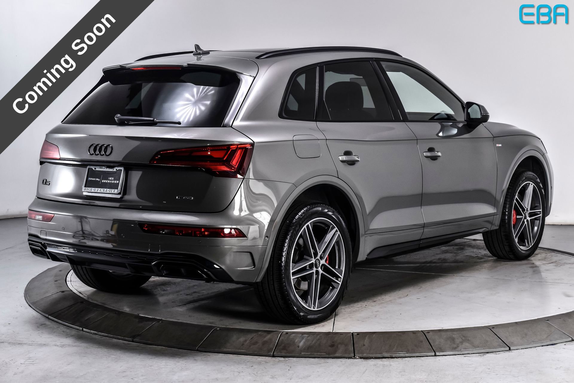 Used 2024 Audi Q5 e Prestige w/ Prestige Package image 6