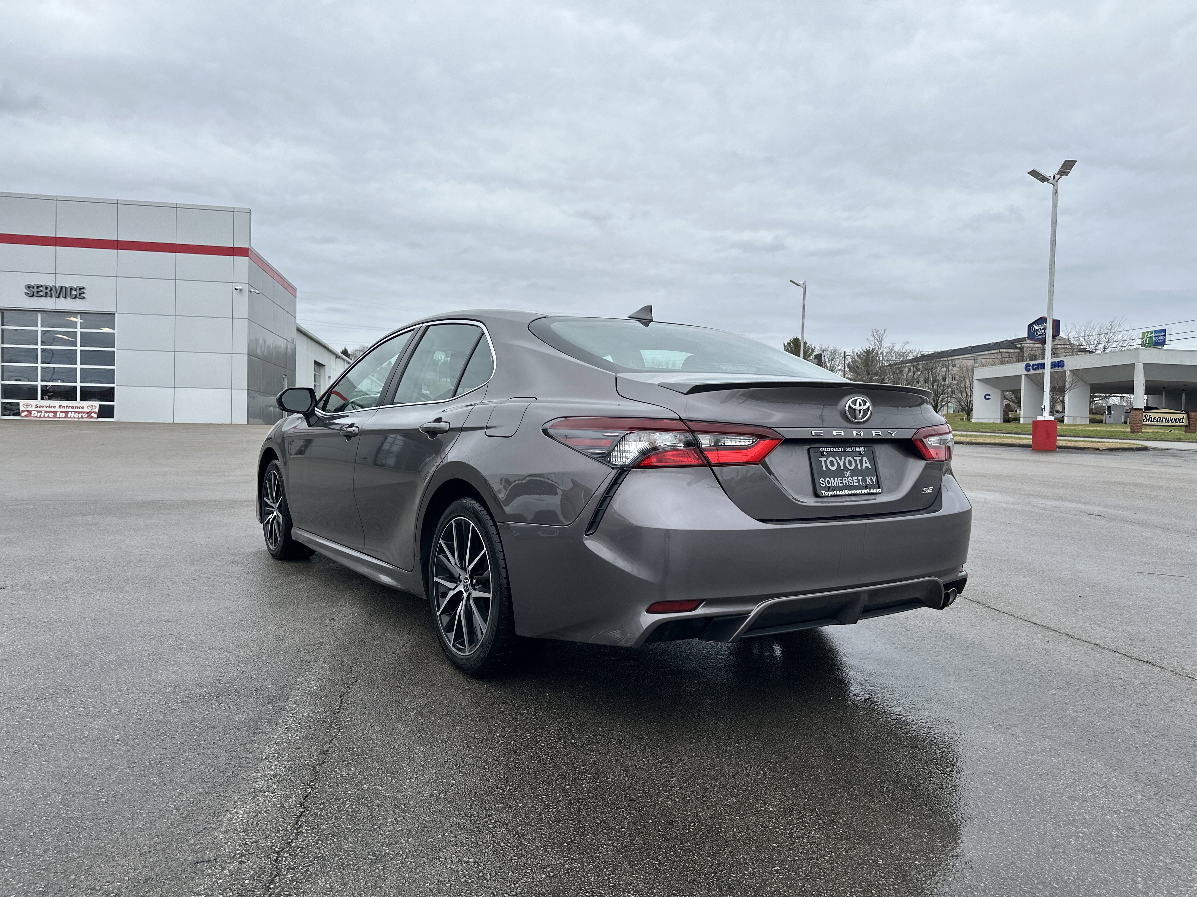 Certified 2024 Toyota Camry SE image 3