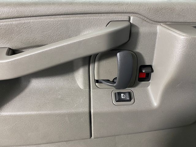 Certified 2022 GMC Savana 2500 w/ Driver Convenience Package image 13