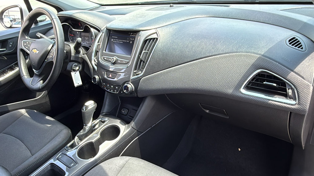 Used 2019 Chevrolet Cruze LT w/ LT Fleet Convenience Package FWD image 41