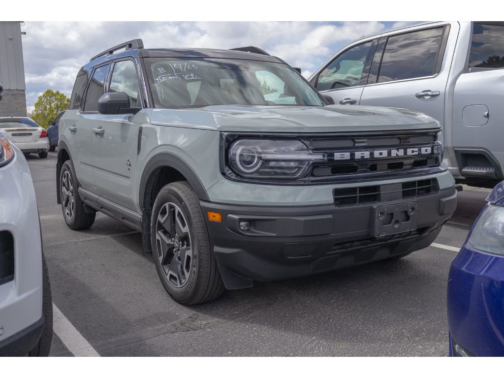 Used 2023 Ford Bronco Sport Outer Banks w/ Tech Package AWD/4WD image 2