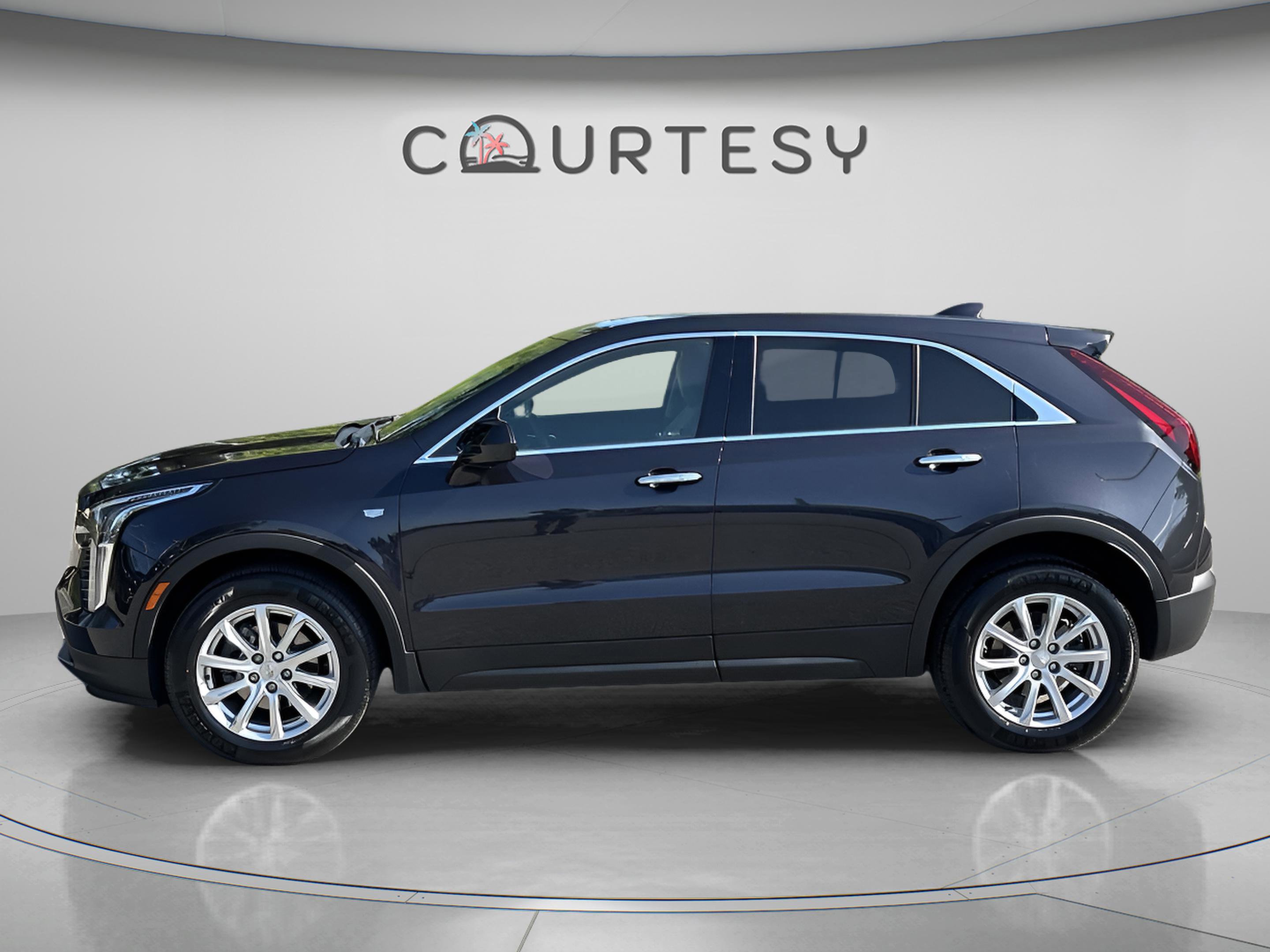 Used 2022 Cadillac XT4 Luxury AWD/4WD image 4