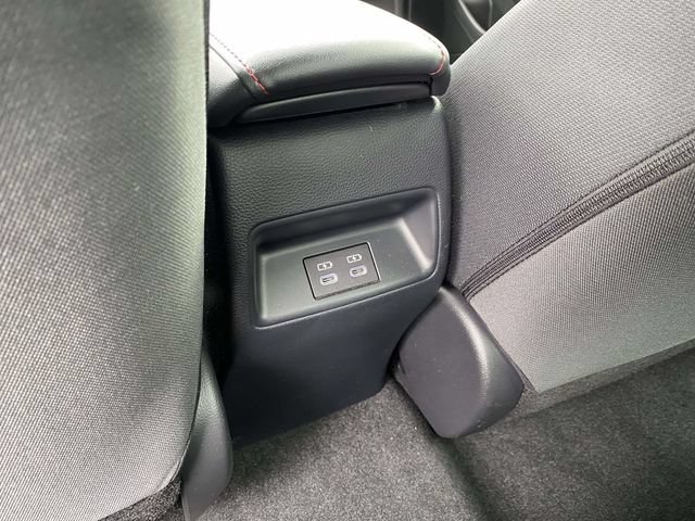 Used 2025 Toyota Corolla SE FWD image 6
