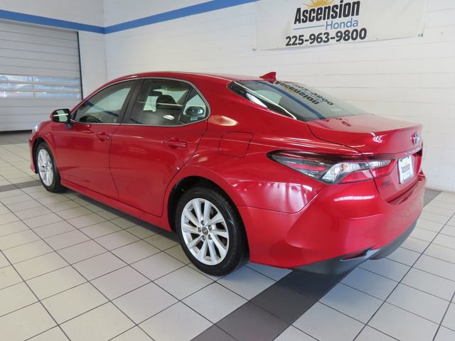 Used 2024 Toyota Camry LE FWD image 10