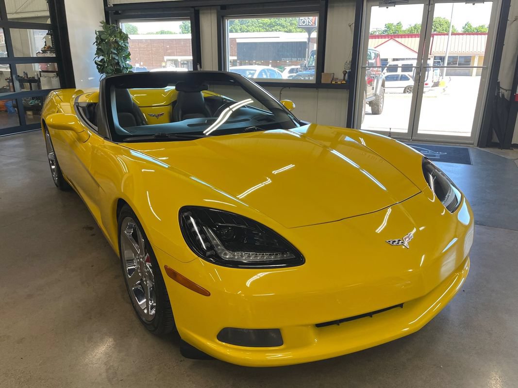 Used 2007 Chevrolet Corvette Convertible w/ Preferred Equipment Group RWD image 22
