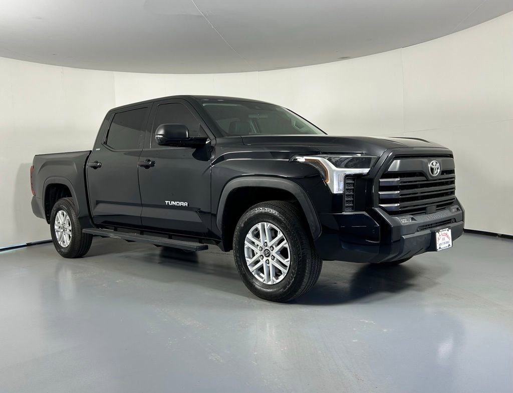 Used 2023 Toyota Tundra SR5 w/ SR5 Premium Package AWD/4WD video 1