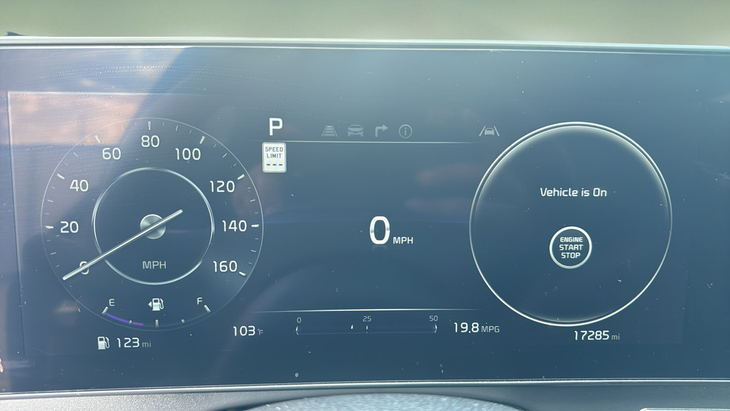Used 2025 Kia Sportage SX AWD/4WD image 14