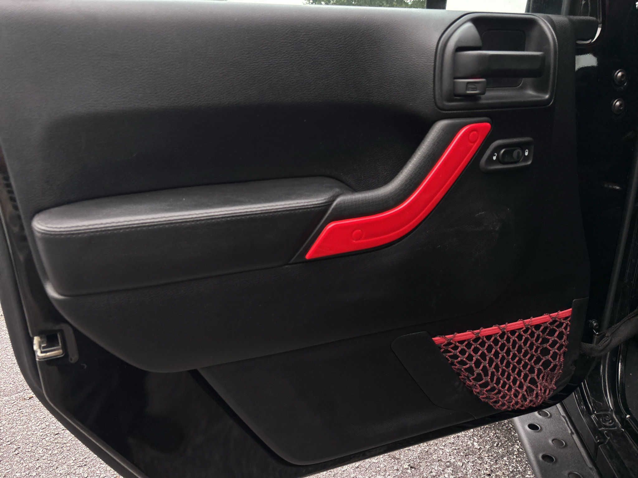 Used 2018 Jeep Wrangler Rubicon AWD/4WD image 15