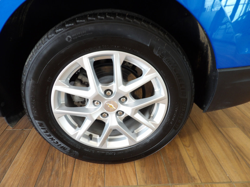 Used 2024 Chevrolet Equinox LT w/ LPO, Floor Liner Package FWD image 9