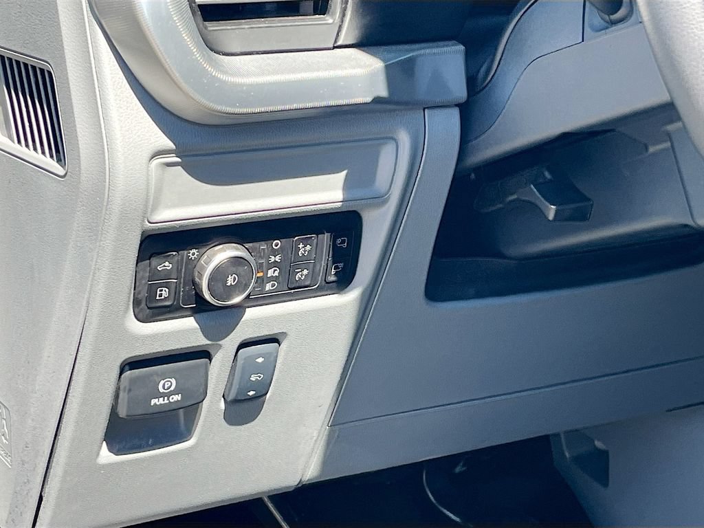 Used 2025 Ford F150 Lariat w/ Equipment Group 502A High AWD/4WD image 10