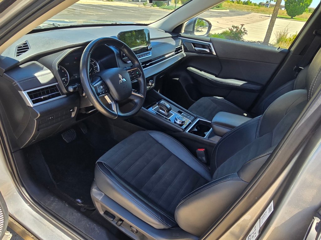 Used 2024 Mitsubishi Outlander SE AWD/4WD image 26