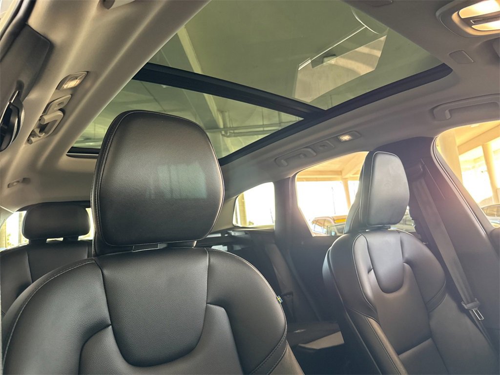 Certified 2023 Volvo XC60 B5 Core w/ Climate Package image 16