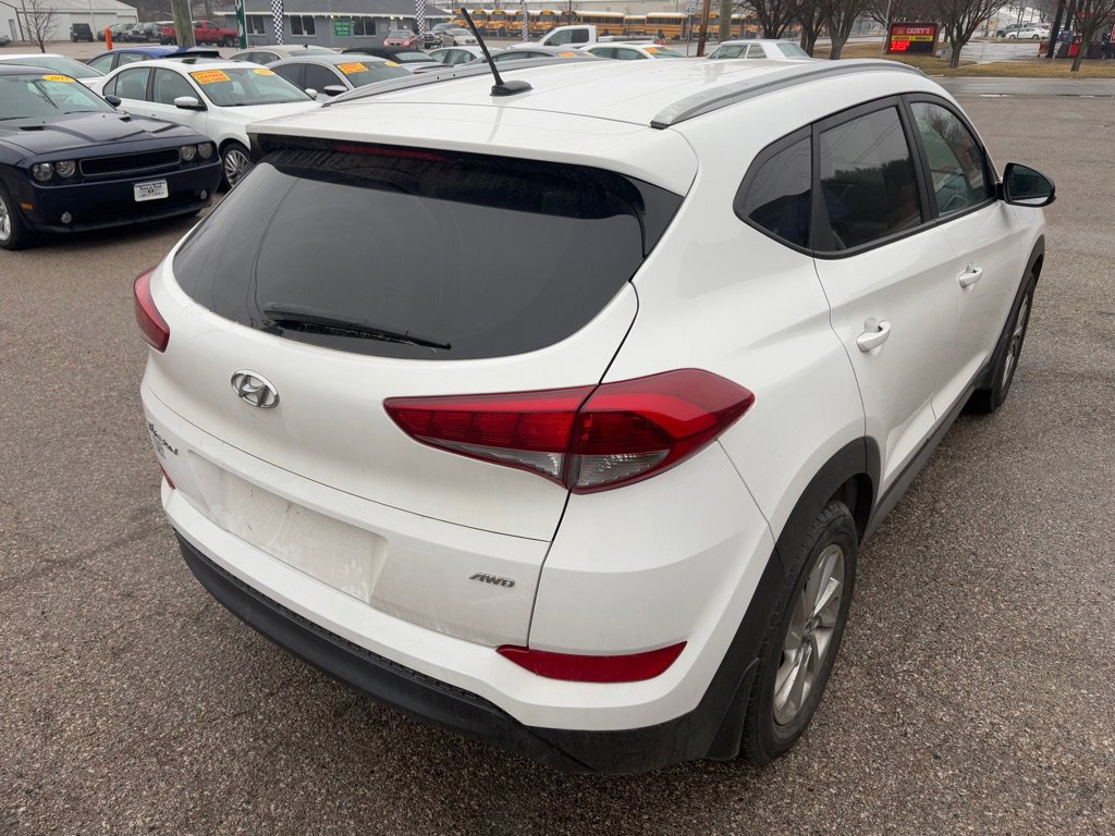 Used 2017 Hyundai Tucson SE image 4