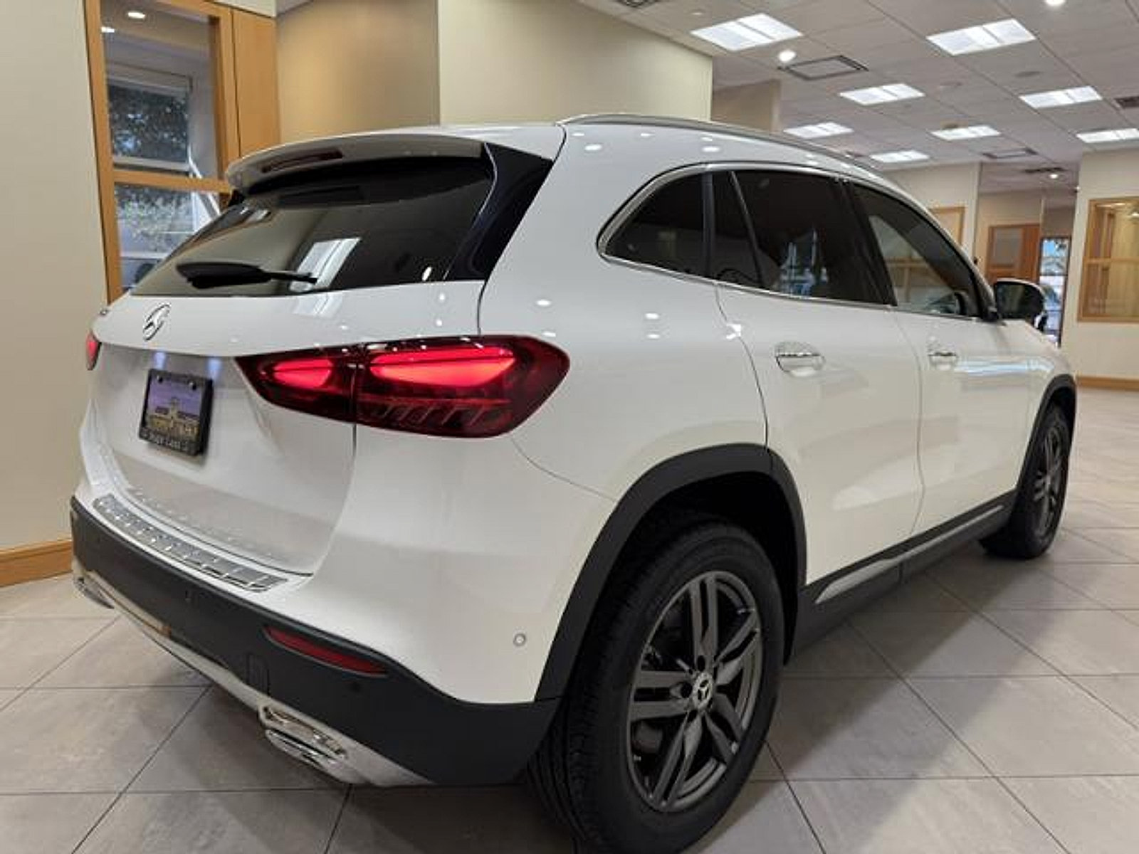 Used 2025 Mercedes-Benz GLA 250 image 5