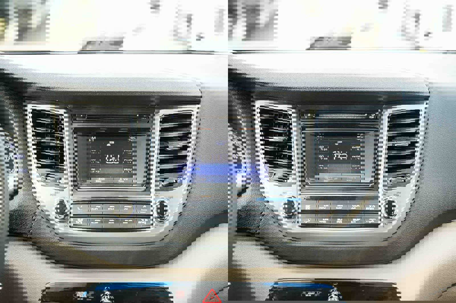 Used 2018 Hyundai Tucson SE image 14