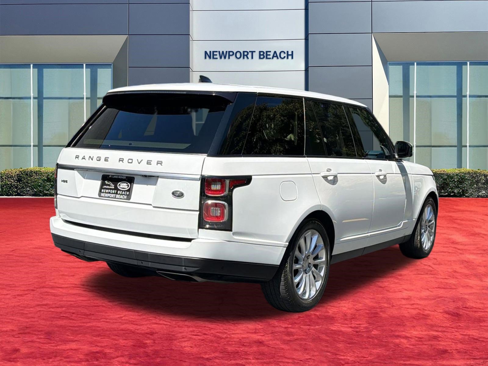 Used 2018 Land Rover Range Rover HSE image 10