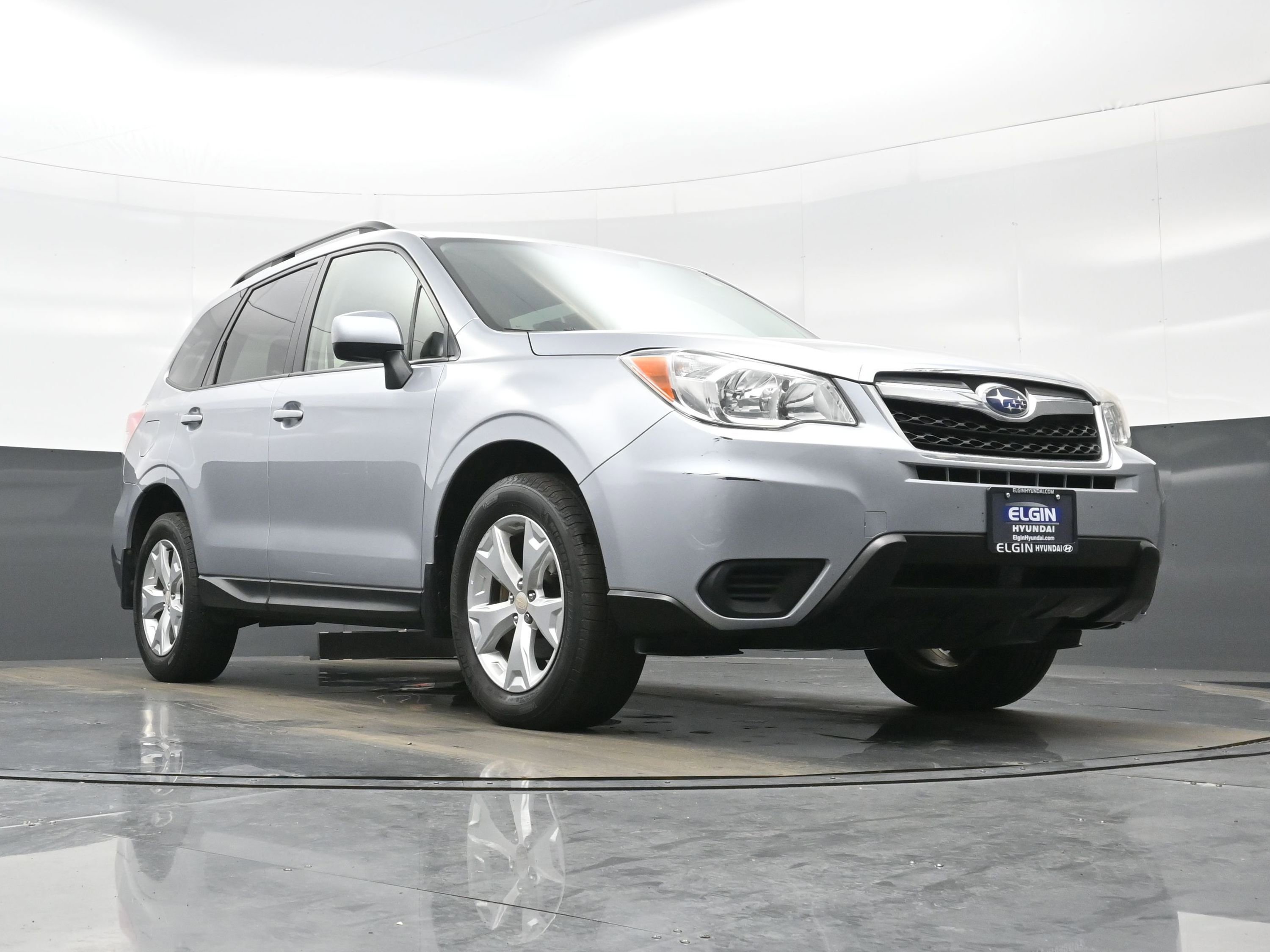 Used 2015 Subaru Forester 2.5i Premium w/ All-Weather Package AWD/4WD image 32
