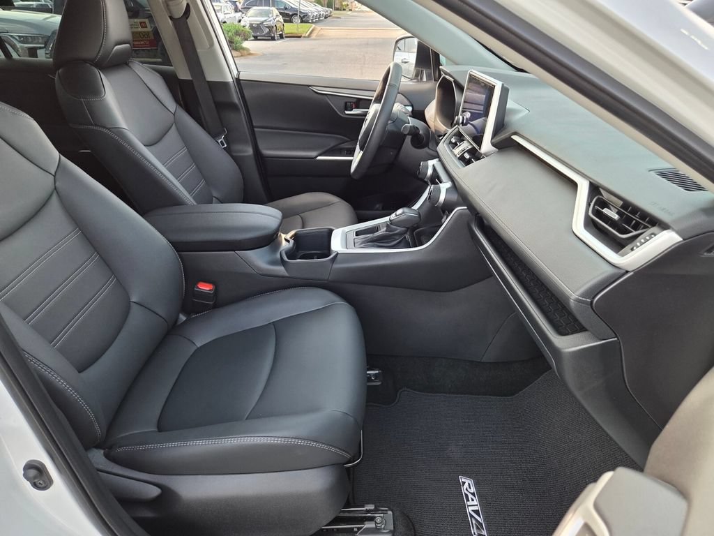 Used 2025 Toyota RAV4 XLE Premium FWD image 18