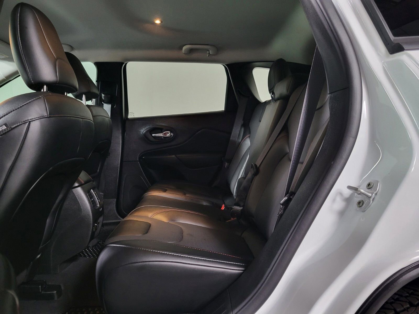 Used 2022 Jeep Cherokee Trailhawk w/ Sound & Nav Group image 19