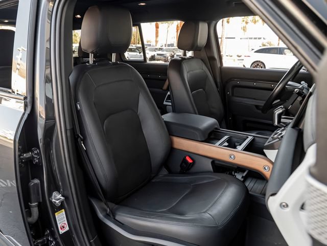 Certified 2023 Land Rover Defender 130 SE AWD/4WD image 30