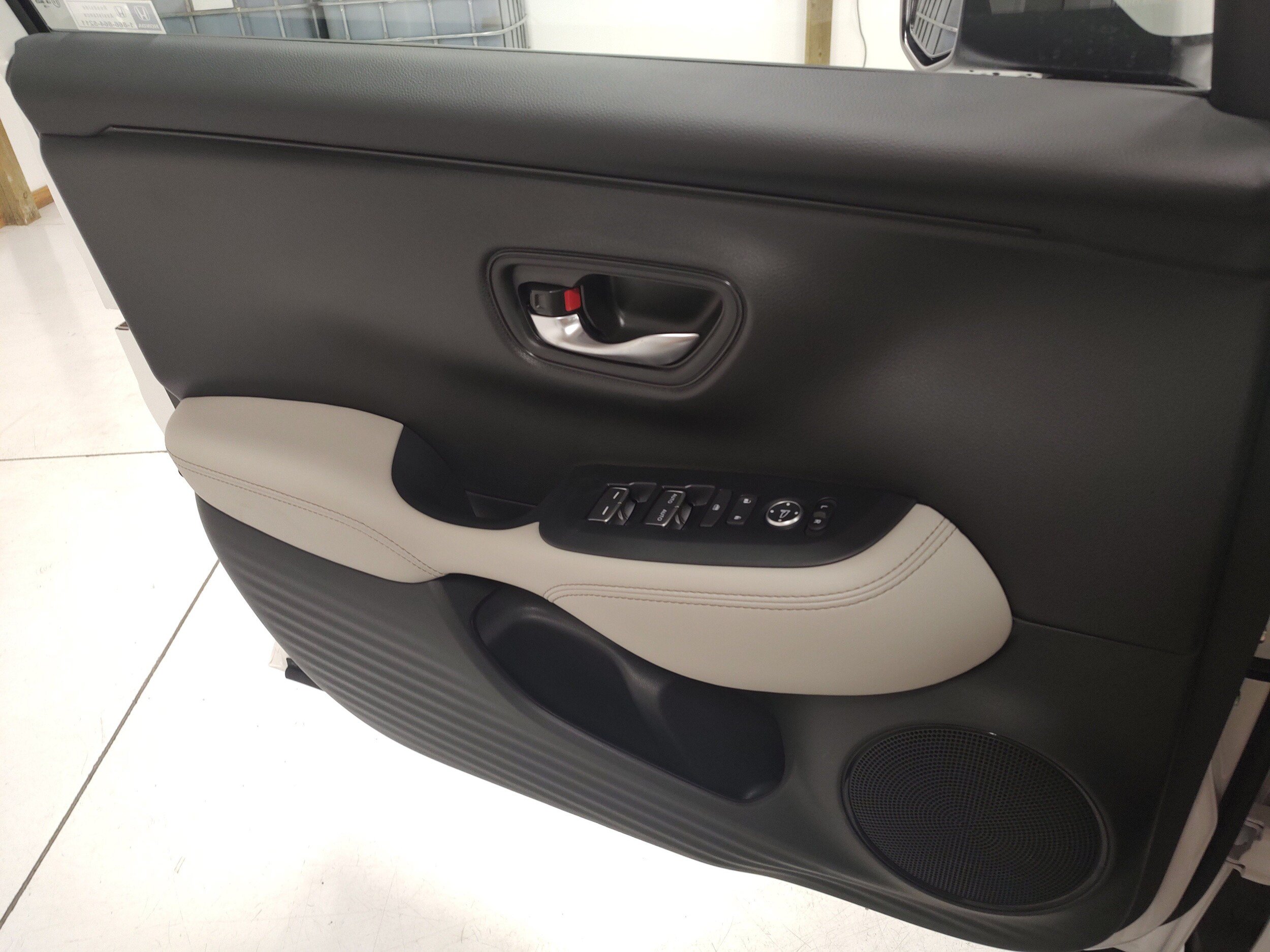 New 2027 Honda HR-V EX-L image 9