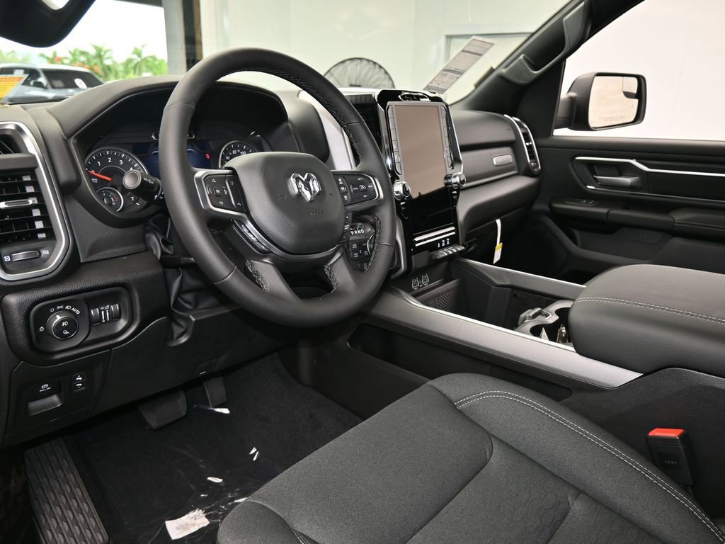 Used 2025 RAM 1500 Big Horn AWD/4WD image 10