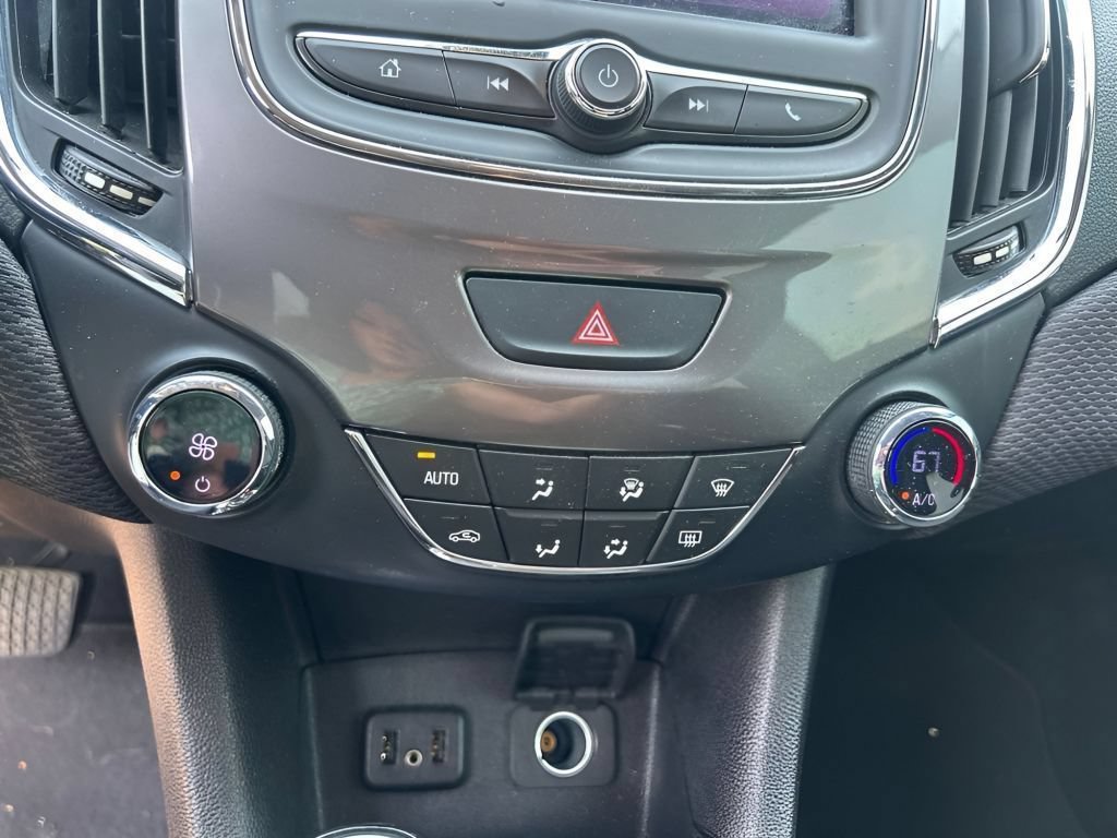 Used 2019 Chevrolet Cruze LT FWD image 26