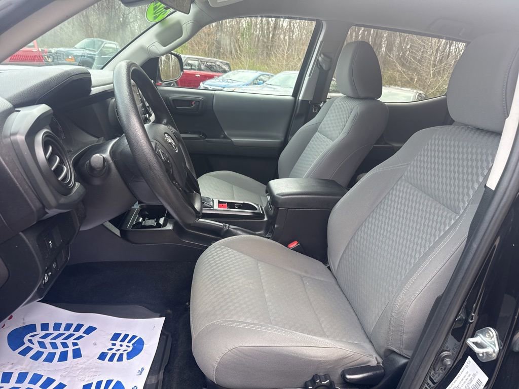 Used 2022 Toyota Tacoma SR image 14