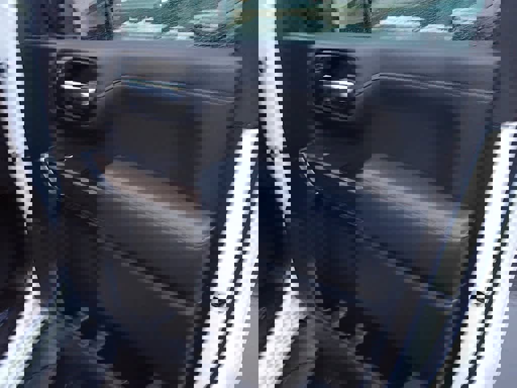 Used 2020 GMC Sierra 1500 Elevation w/ Elevation Value Package image 15