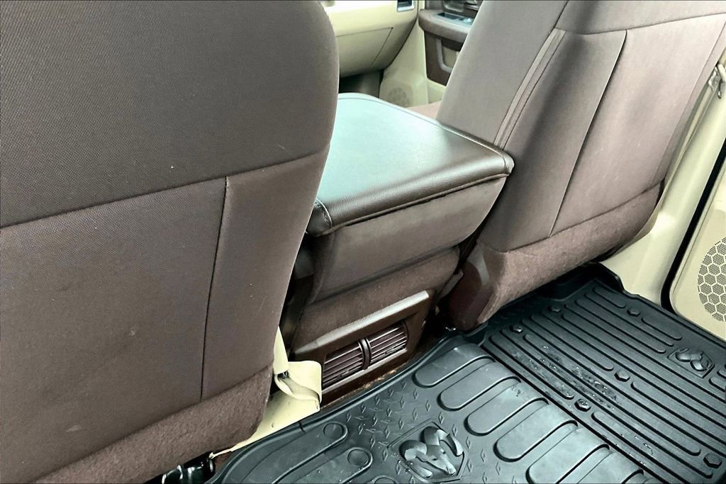 Used 2017 RAM 1500 Classic SLT image 11