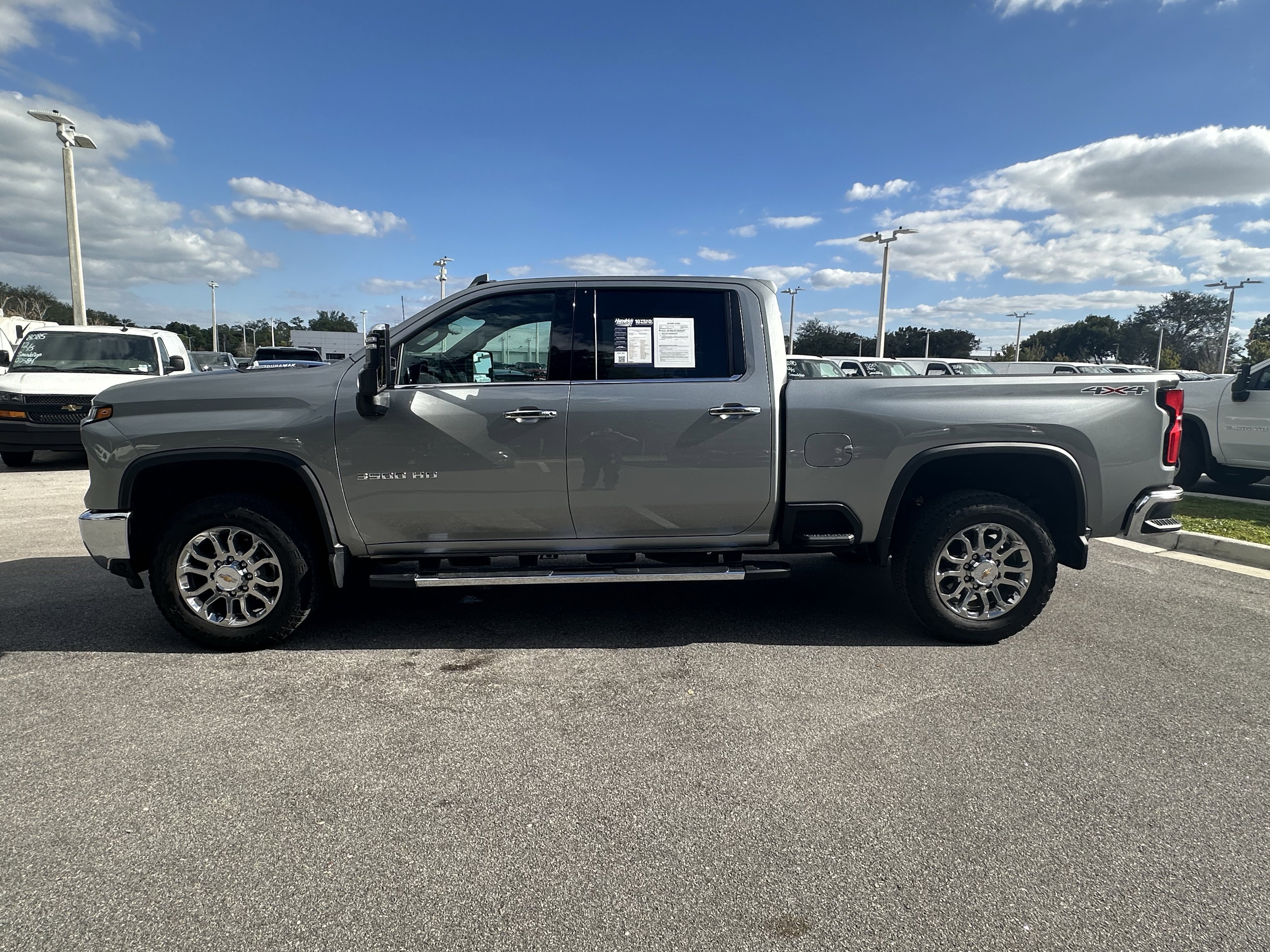 Used 2025 Chevrolet Silverado 3500 LTZ w/ LTZ Premium Package image 7