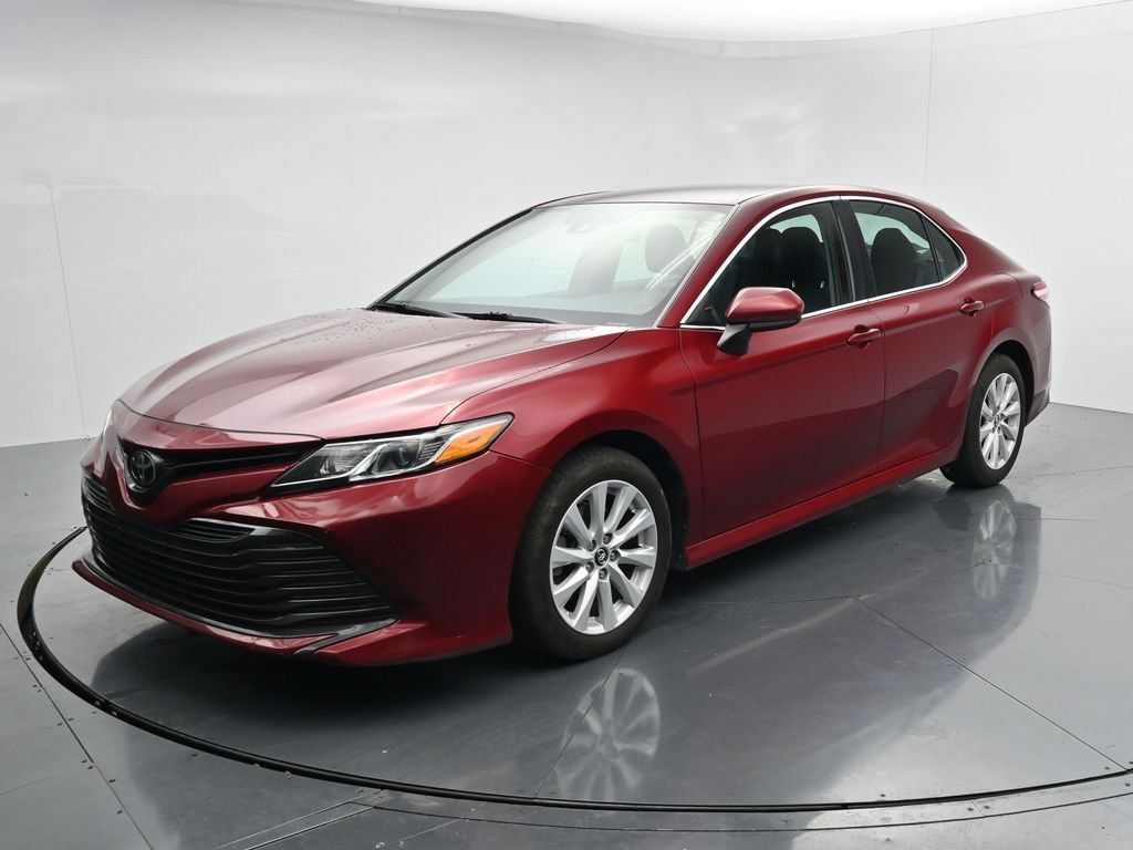 Used 2019 Toyota Camry LE FWD image 4