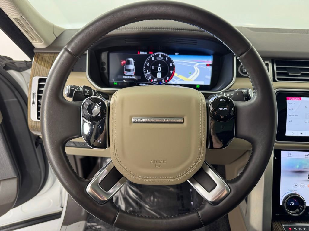 Used 2019 Land Rover Range Rover HSE image 12