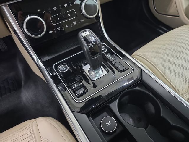 Used 2020 Jaguar XE S image 25