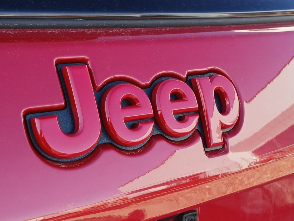 Used 2022 Jeep Compass Limited image 29